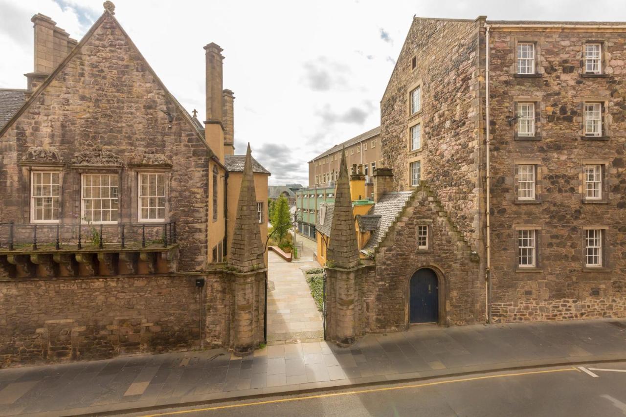 Guestready - Elegant 2Br Period Flat In Oldtown Apartment Edinburgh Ngoại thất bức ảnh